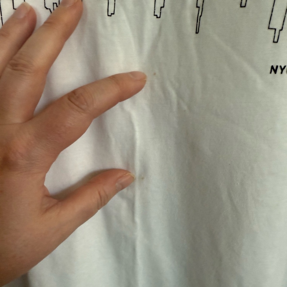 Lululemon New York Skyline All Yours Short Sleeve T-Shirt P2P 22.5” Size 8 - Picture 4 of 8